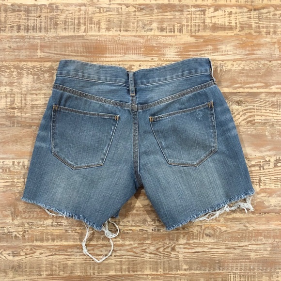 NWOT Madewell Raw hem distressed denim shorts - Picture 2 of 2